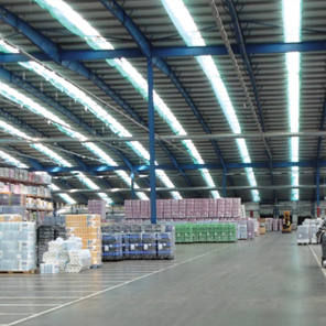 Filon GRP rooflights create the <b>ideal storage conditions for Lidl in Runcorn</b> image